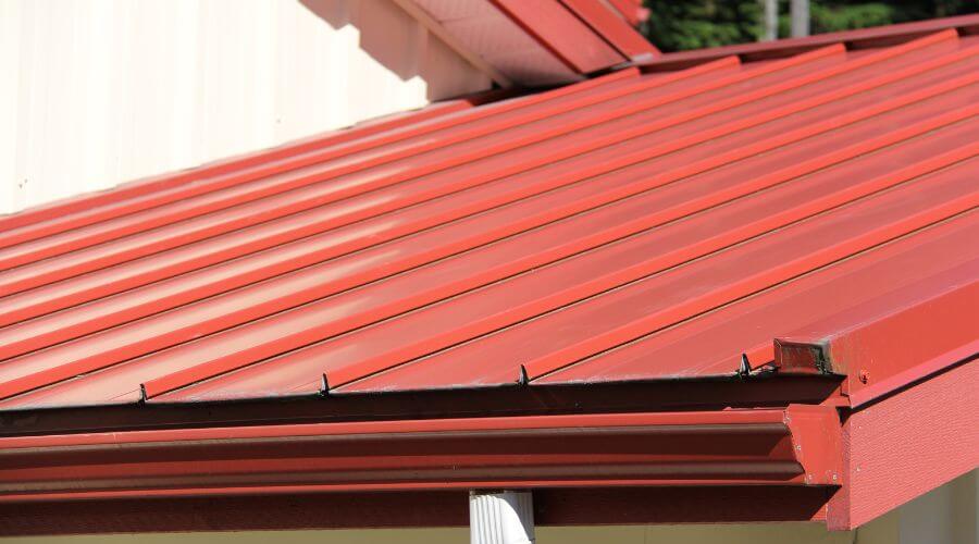 Professional metal roof installation in Luzerne, IA